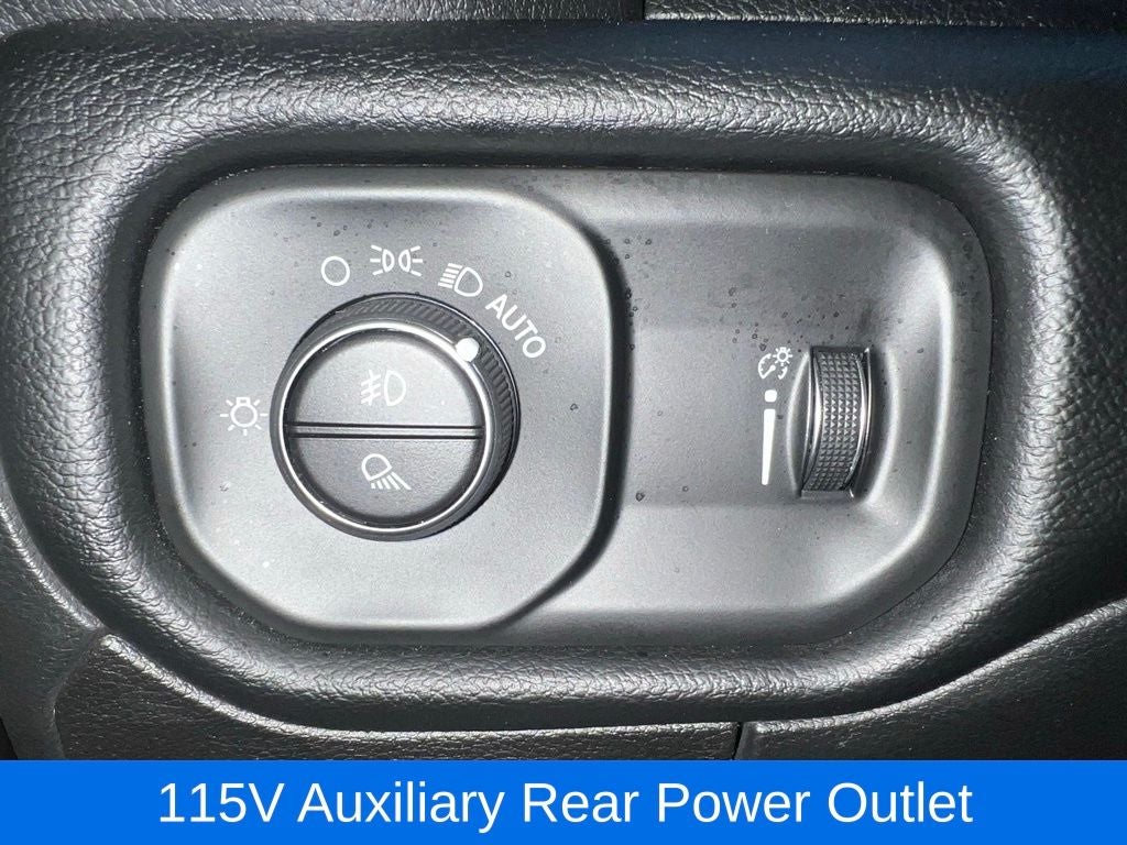 2020 RAM 1500 Big Horn/Lone Star Night Edition