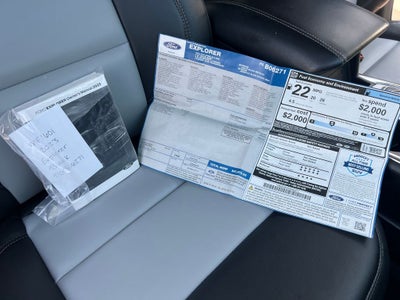 2023 Ford Explorer XLT