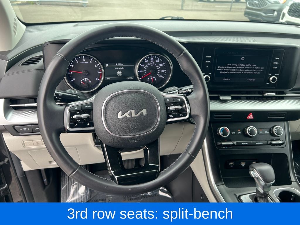 2024 Kia Carnival LX
