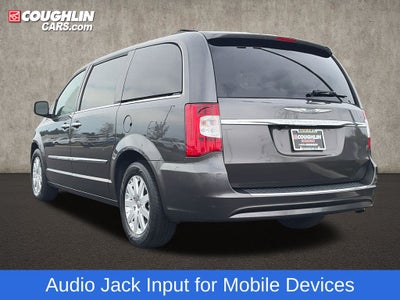 2016 Chrysler Town & Country Touring