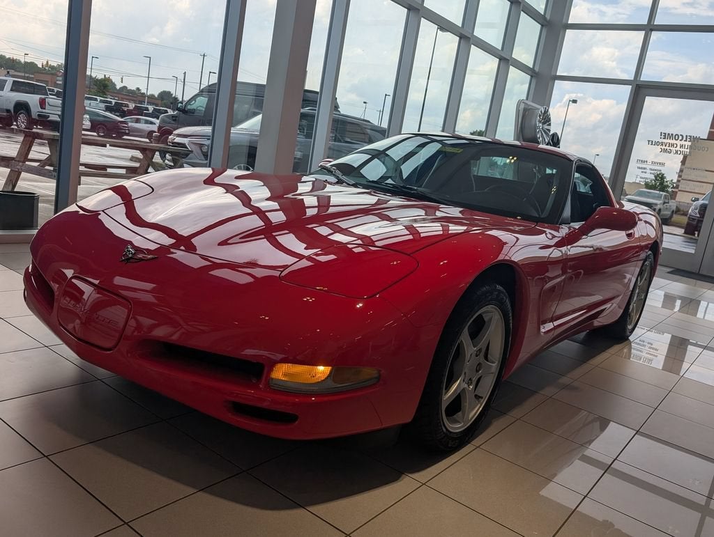 2004 Chevrolet Corvette Base
