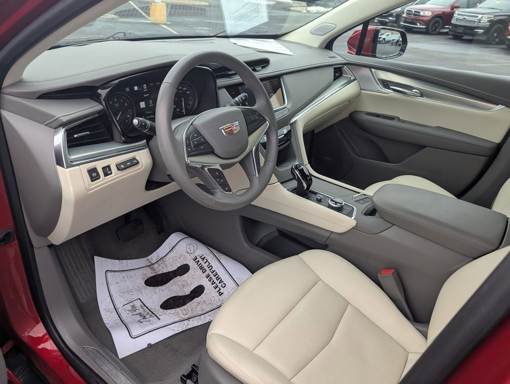 2023 Cadillac XT5 Premium Luxury