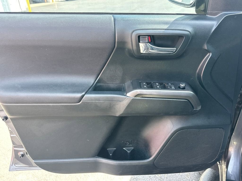 2016 Toyota Tacoma SR5