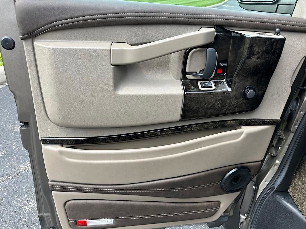 2023 Chevrolet Express Cargo 2500 WT