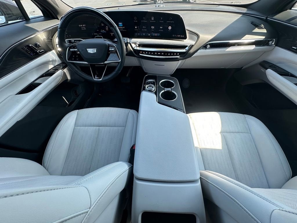 2024 Cadillac LYRIQ Sport 2