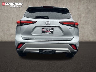 2025 Toyota Highlander Hybrid Platinum