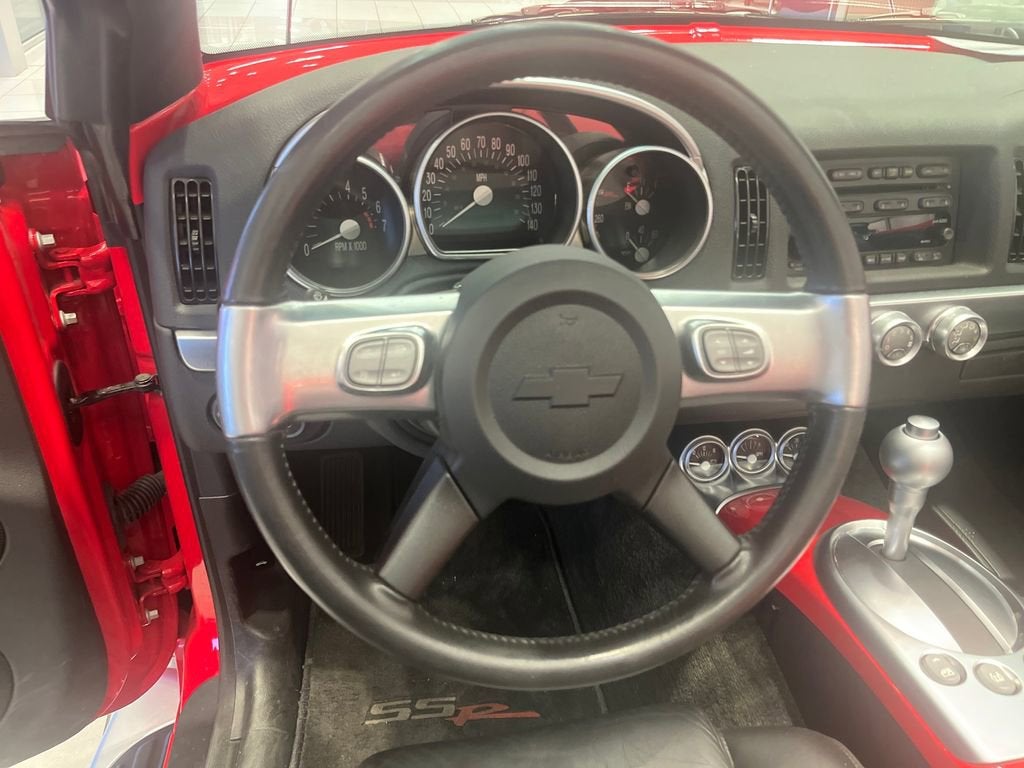 2004 Chevrolet SSR LS