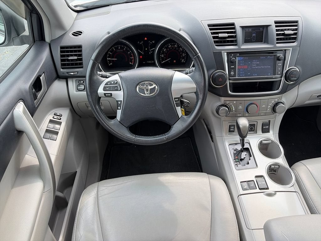 2013 Toyota Highlander Base