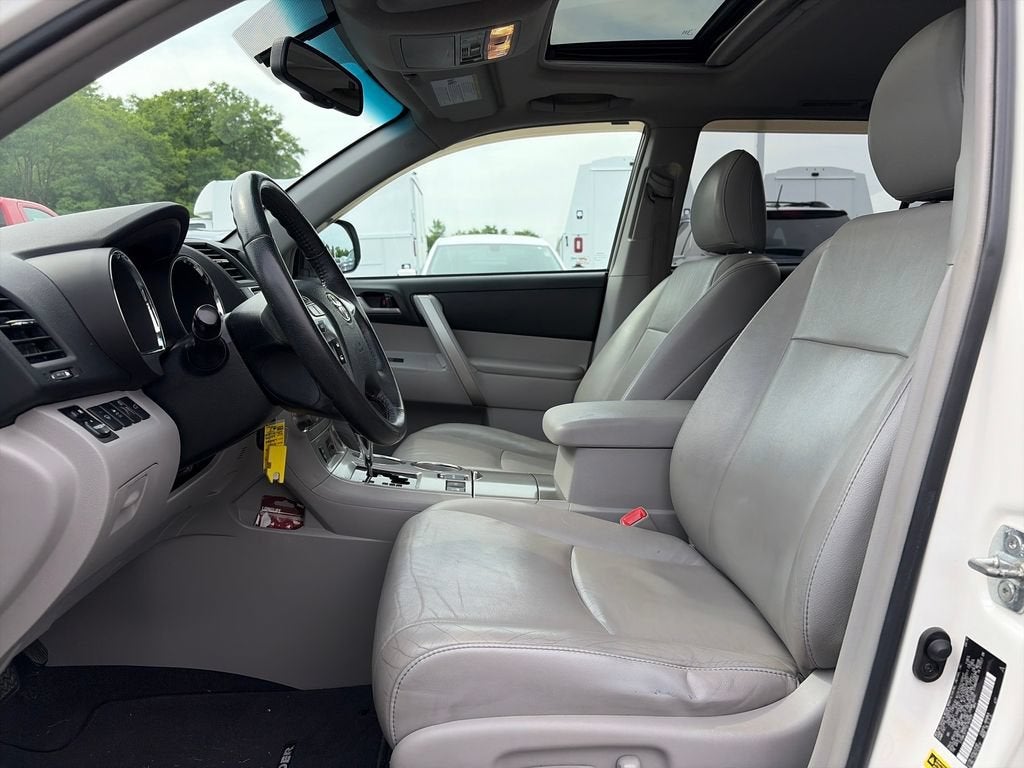 2013 Toyota Highlander Base