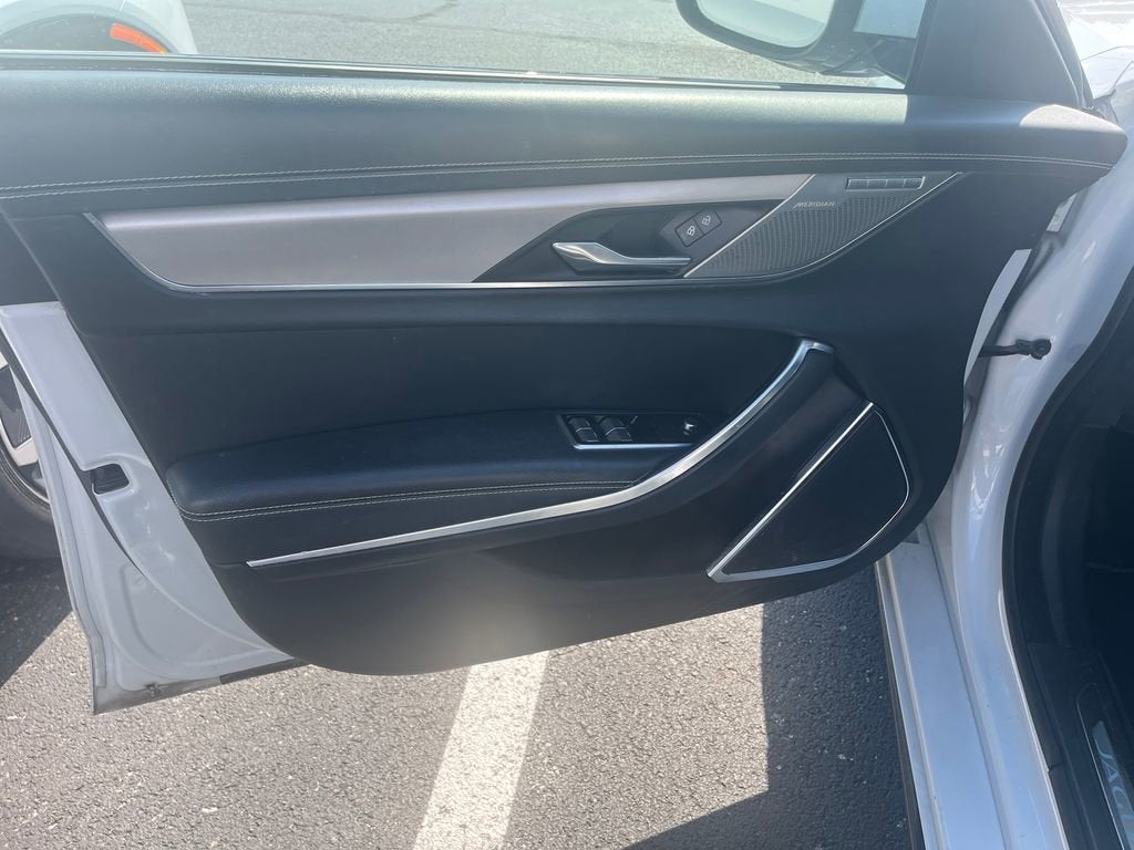 2021 Jaguar XF R-Dynamic SE