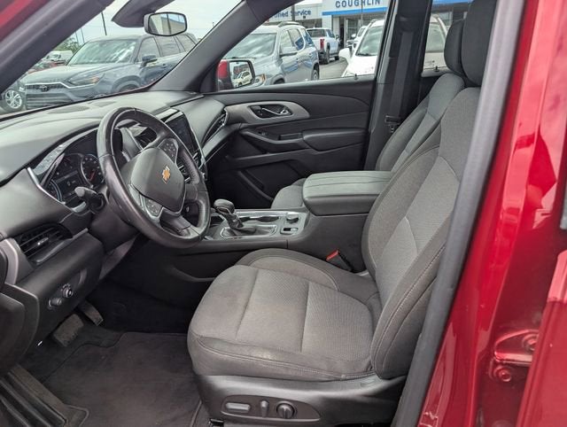 2022 Chevrolet Traverse LT Cloth
