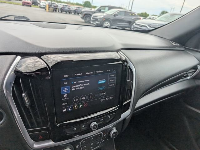 2022 Chevrolet Traverse LT Cloth